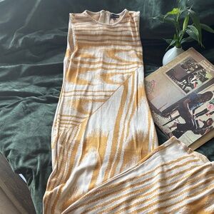 JLUXLABEL Gold and Cream Maxi Dress size M 🌺🐈‍⬛